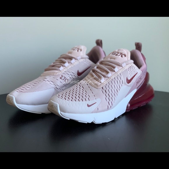 Nike Air Max 270 - Picture 2 of 5